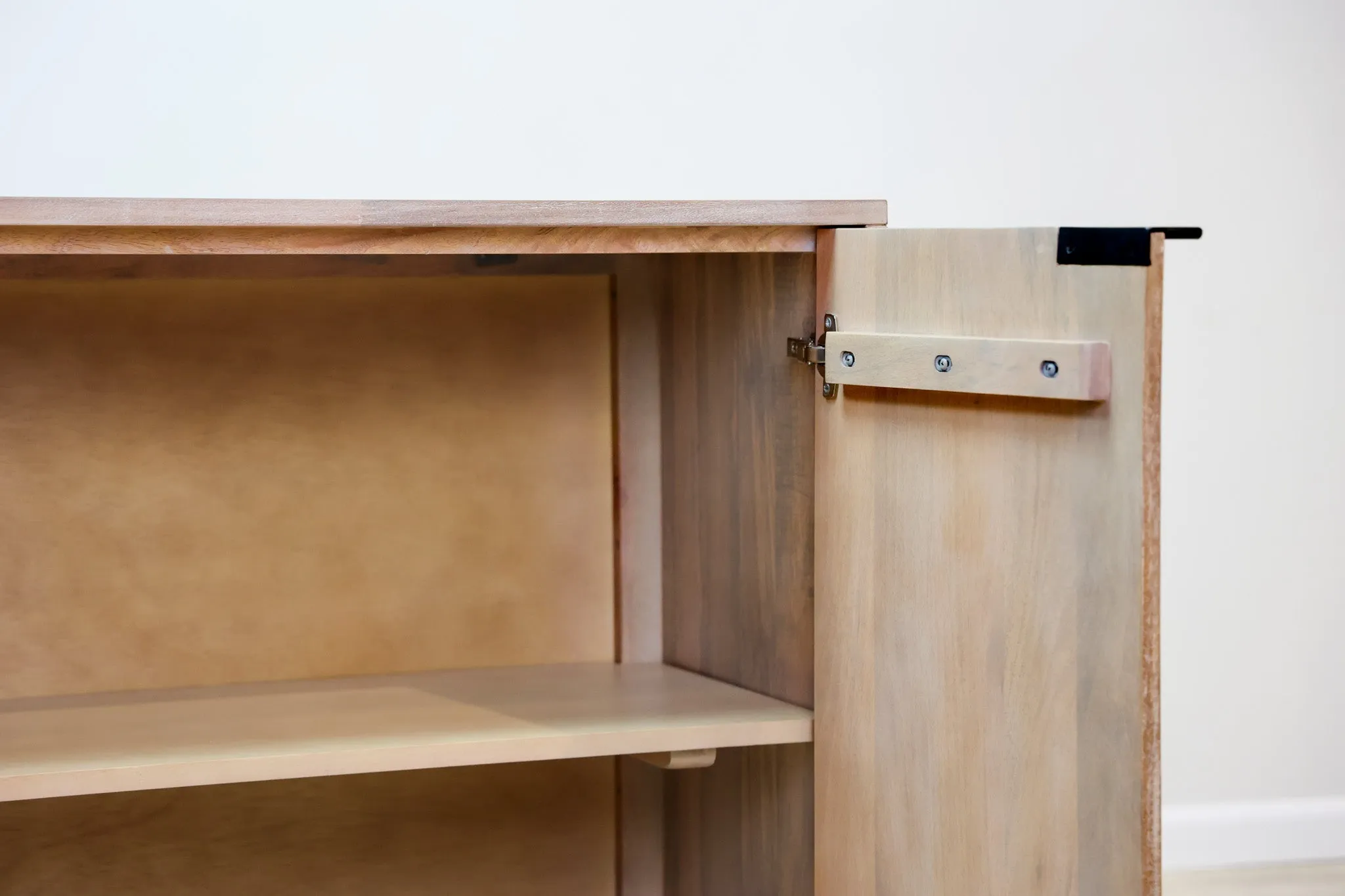Juliet Credenza