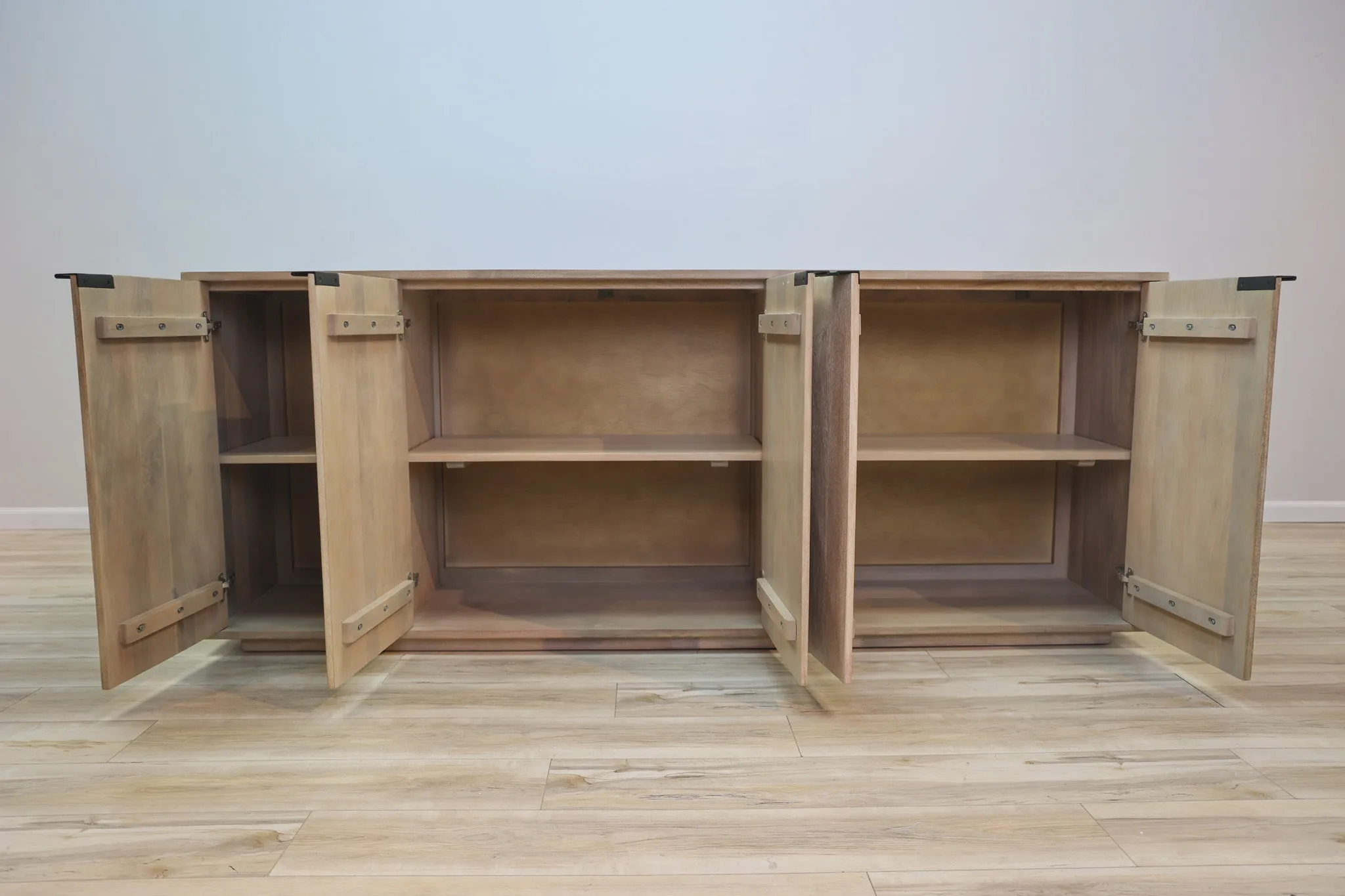 Juliet Credenza