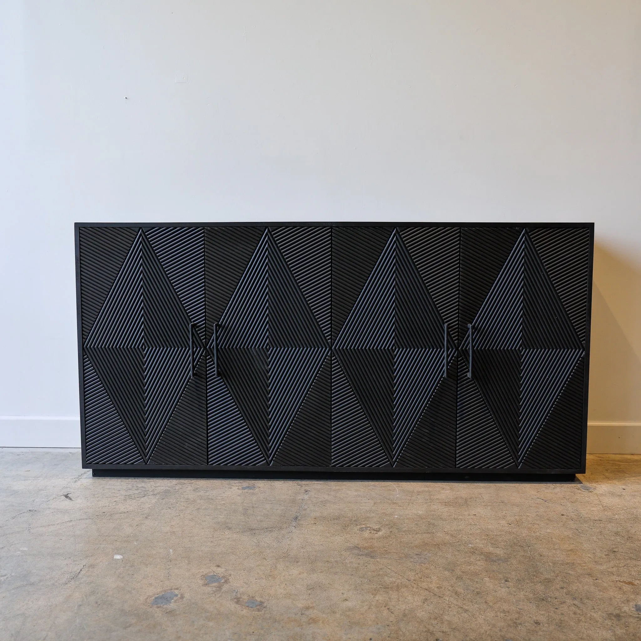 Kam Credenza