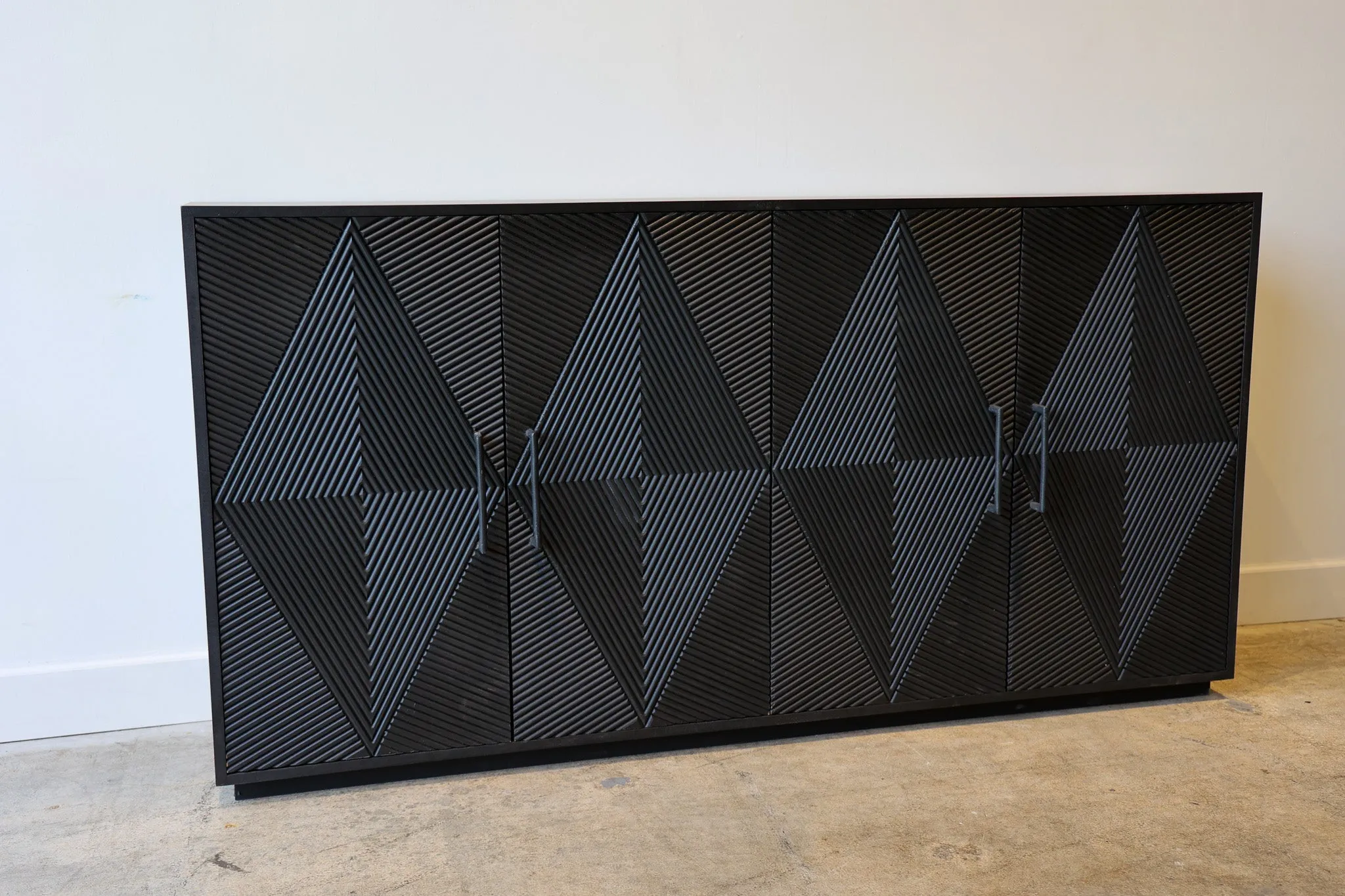 Kam Credenza