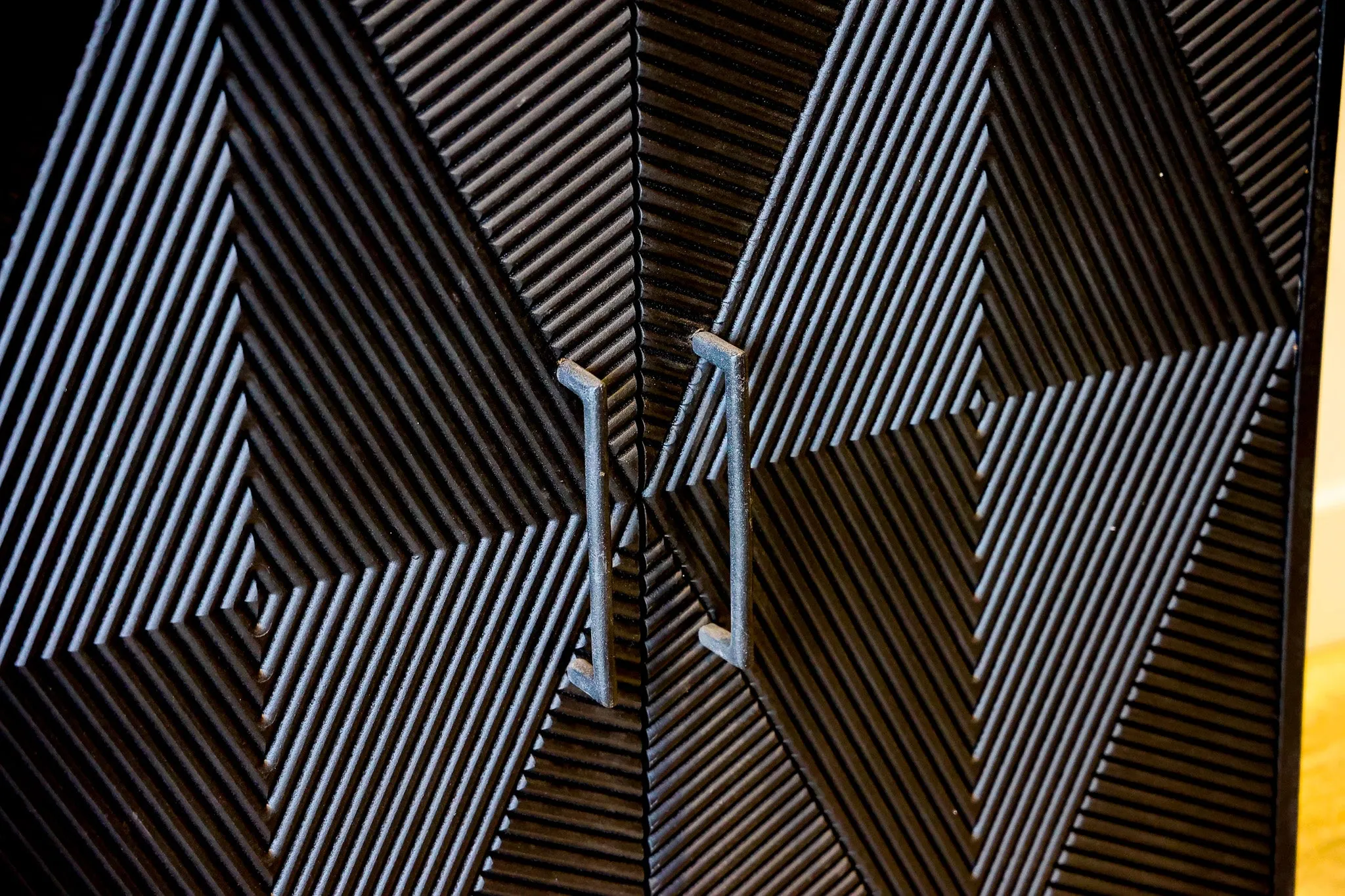 Kam Credenza