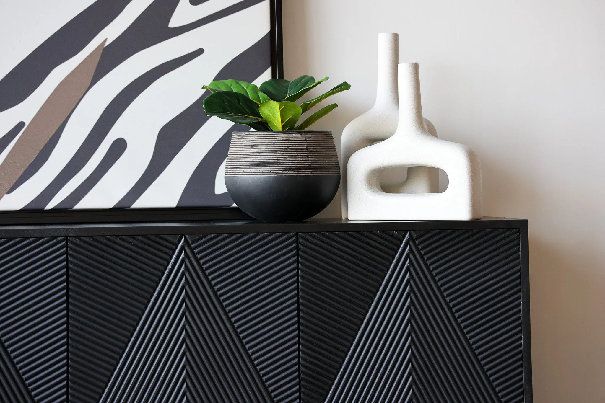 Kam Credenza