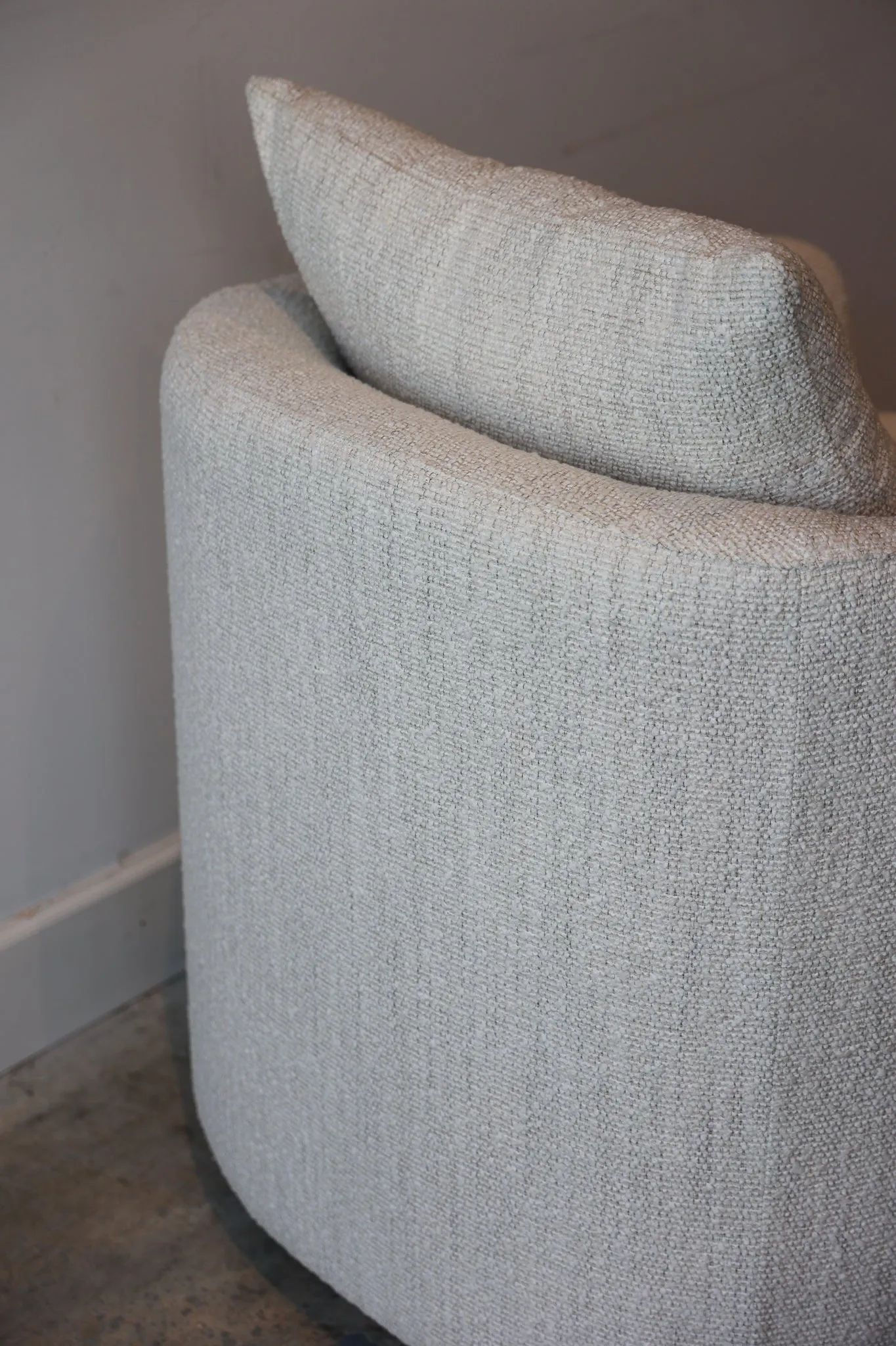 Lola Swivel Chair