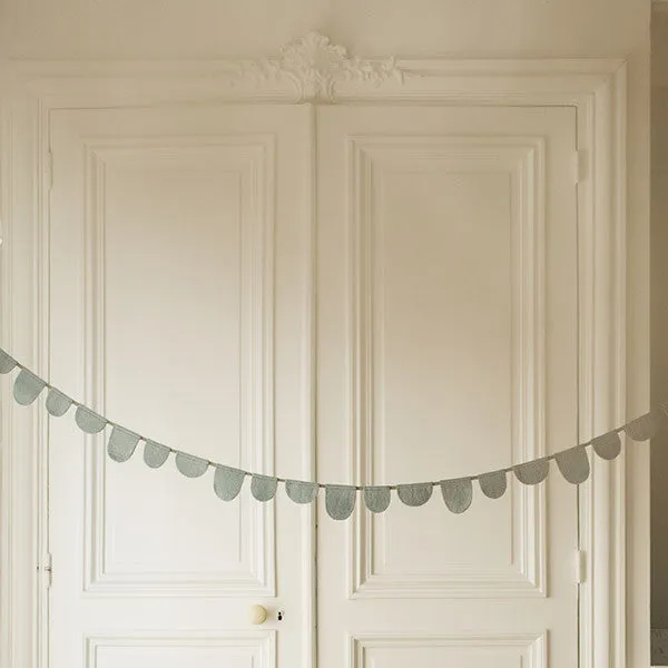 Muskhane Round Flag Garland Jade